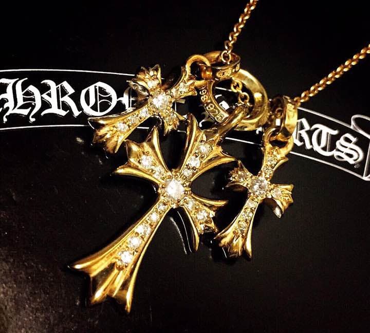 クロムハーツ「タイニー×ベイビーファット」3連クロス 22k加工