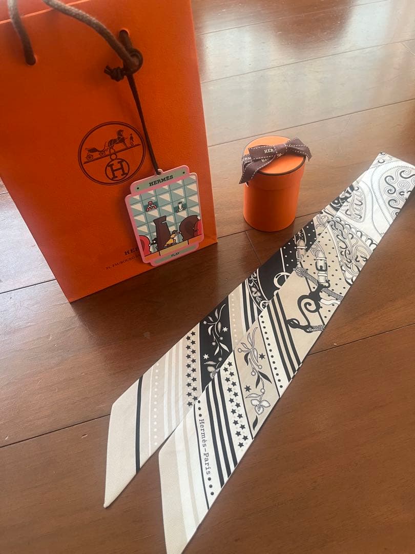 Hermes ツイリー　アマゾンの祭典　シルク　バンダナ Twilly 《アマゾンの祭典・バンダナ》 - ブルー | Hermès - エルメス