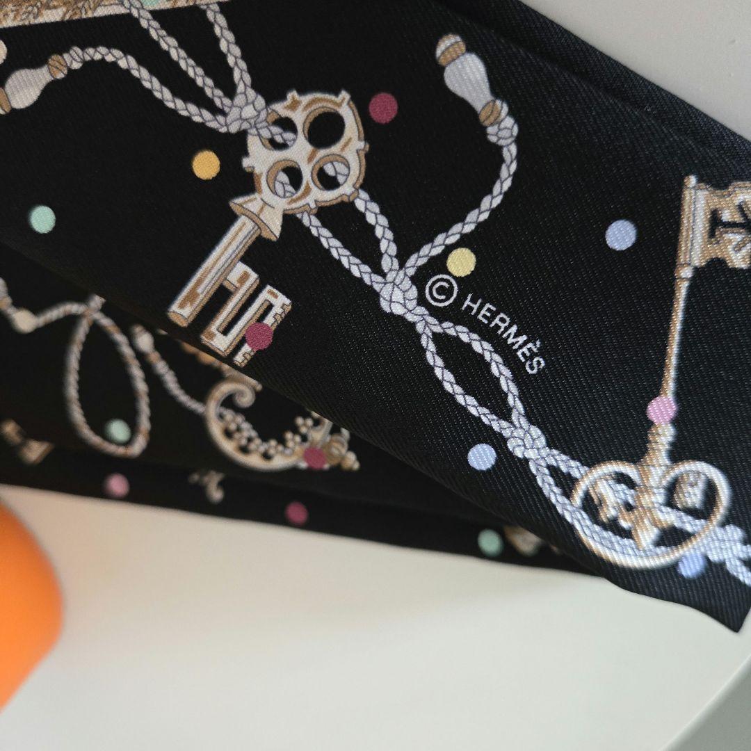 エルメス HERMES ツイリー 《レ・クレ・ア・ポア》人気 ノアール