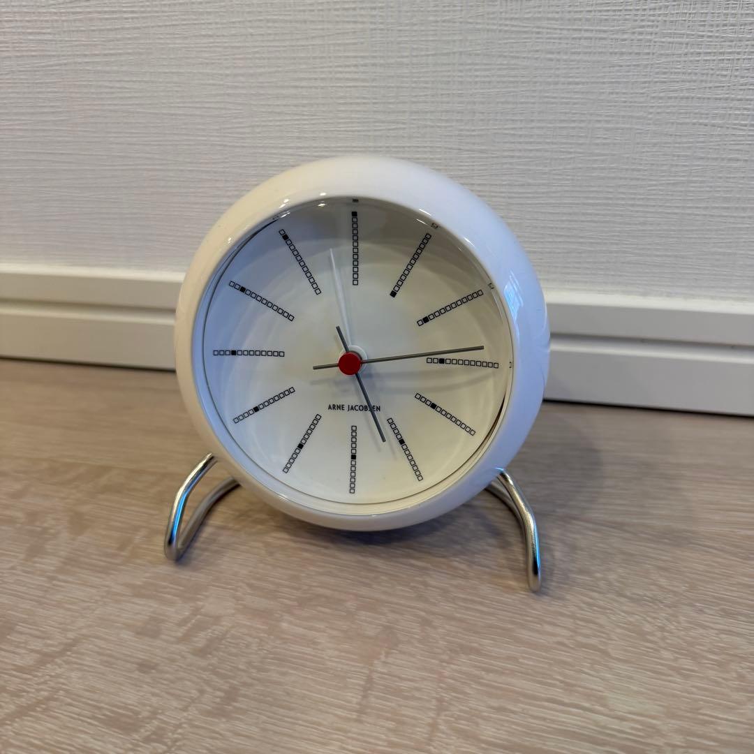 アルネ ヤコブセン ホワイト 丸型 置時計 置時計 丸型 ヤコブセン