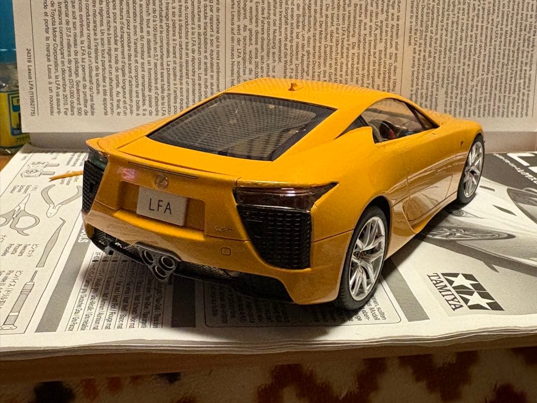 タミヤLexus LFA 1/24スケールモデル イエローパールマイカ塗装完成品