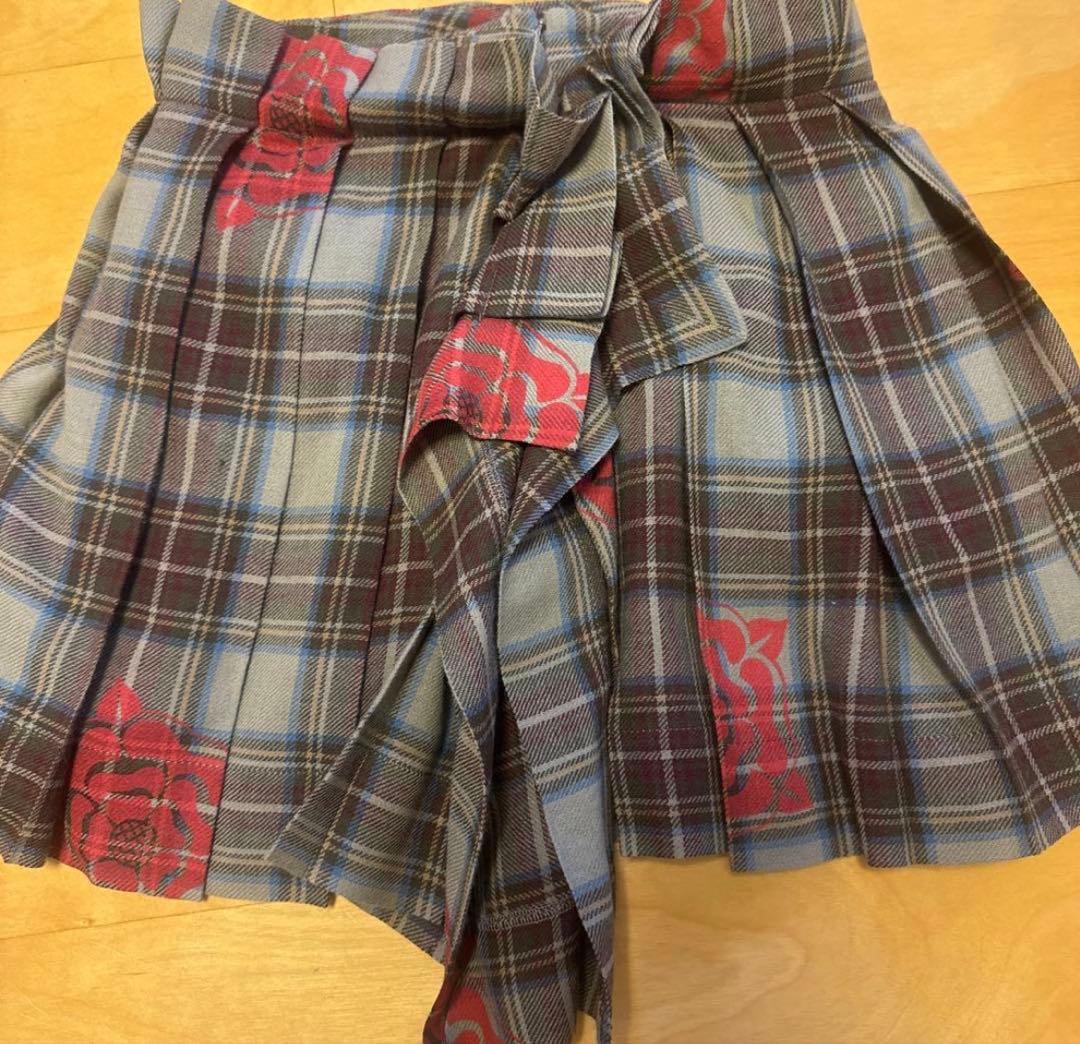 激レア♡Vivienne Westwoodチェックスカートバラ柄♡Mサイズ - メルカリ