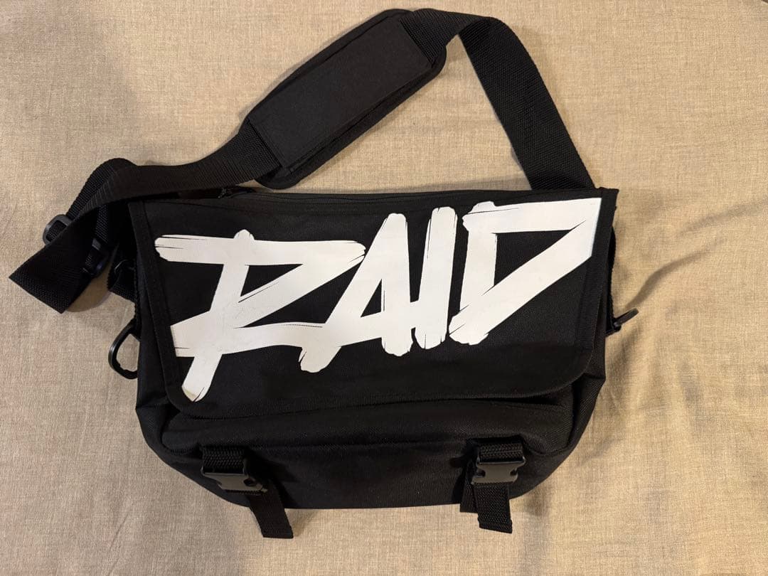 レイドジャパンRAID JAPAN メッセンジャーバッグ - メルカリ