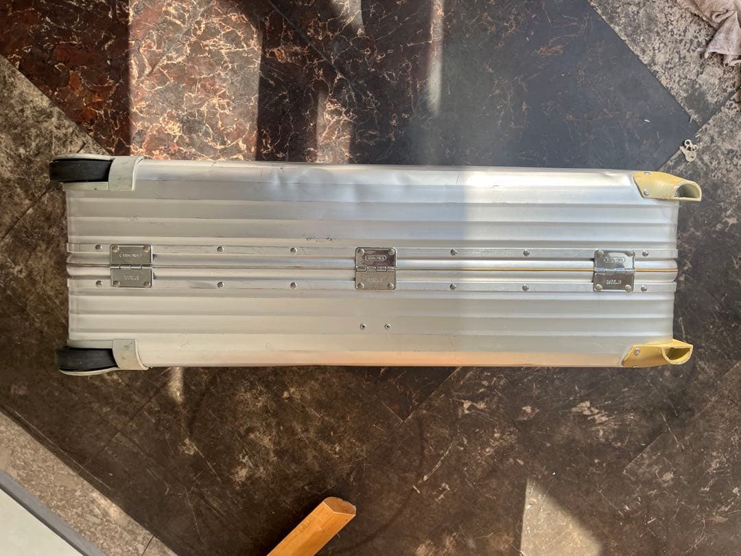 RIMOWAリモア 931.77トパーズ4輪 プルタブ 104L 訳あり - メルカリ