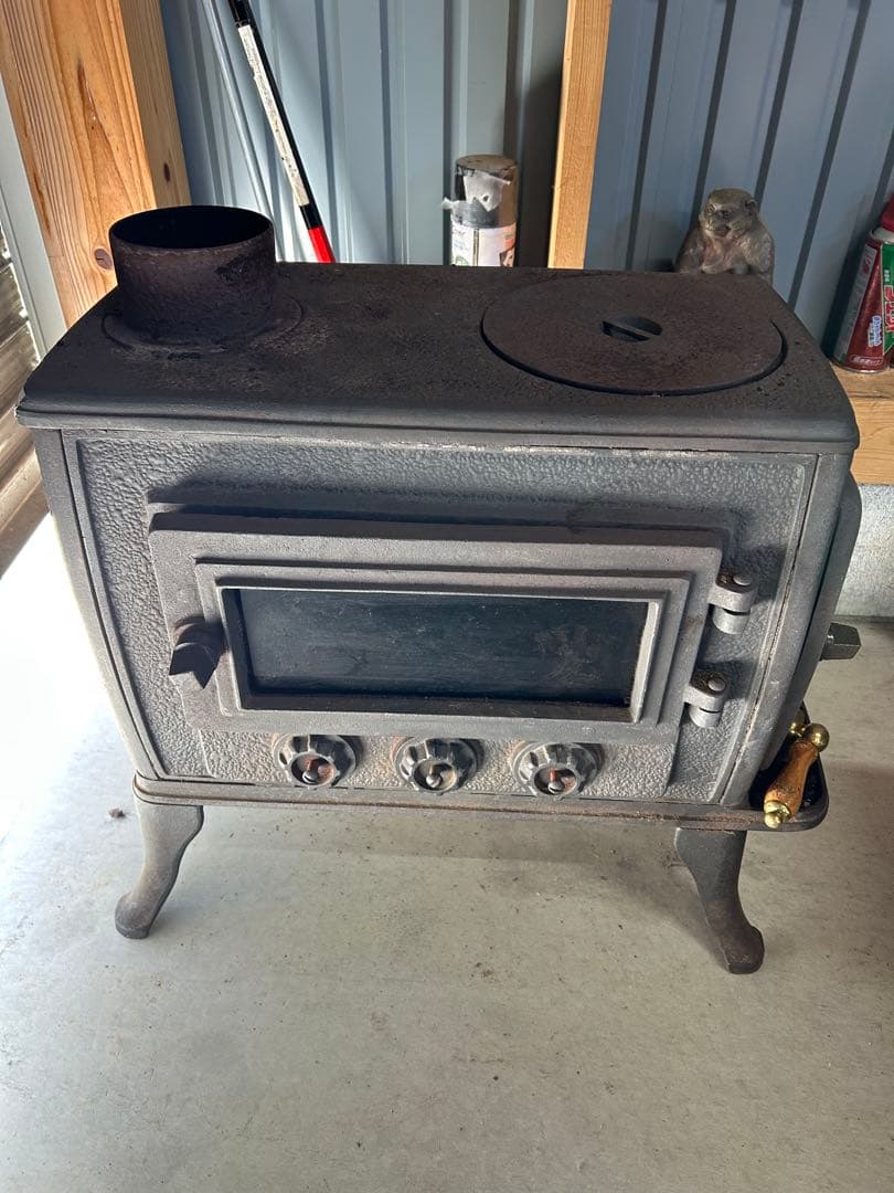 鋳鉄製薪ストーブ 4バーナー ハンドル付き　引き取り限定！ 鋳鉄製薪ストーブ 4バーナー ハンドル付き 引き取り限定！ 鋳鉄製薪