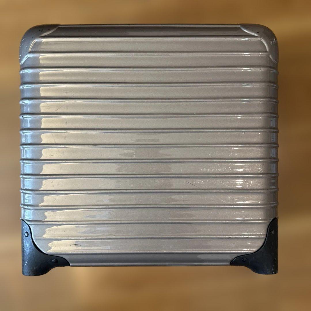 RIMOWA/リモワ製の2輪サルサ ビジネストロリー シャンパンゴールド 23L