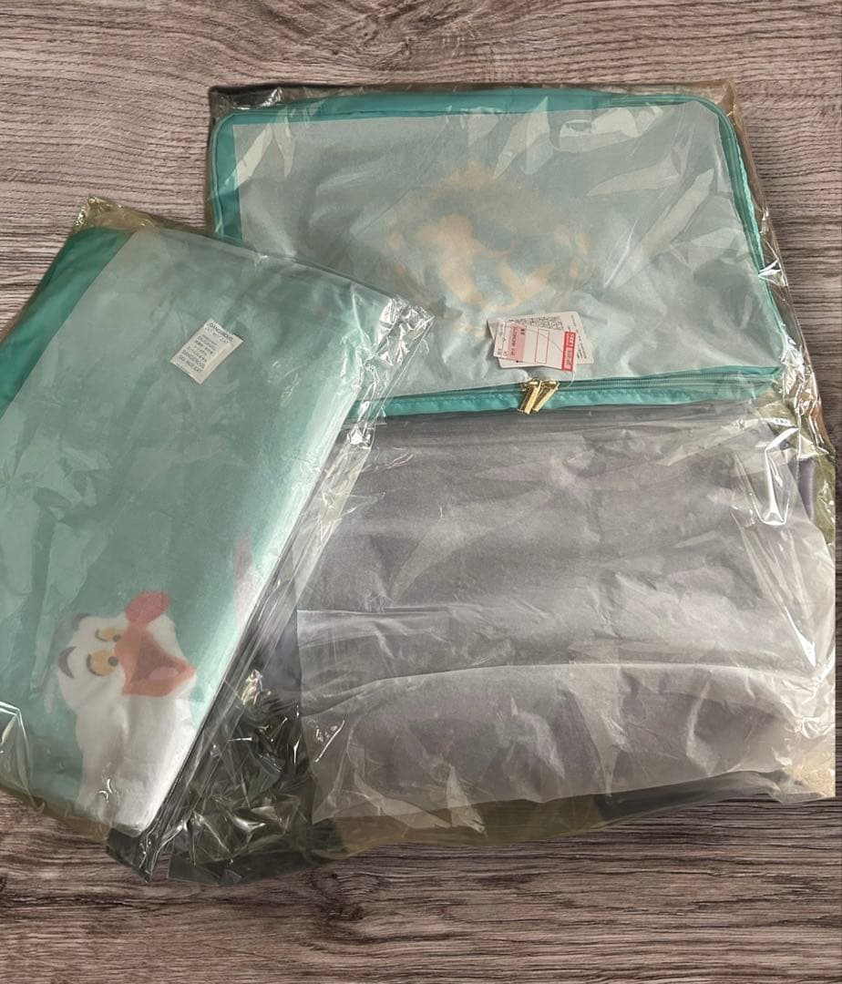 新品】しまむら ちはるさん コラボ アリエル キャリーケース ハッピー