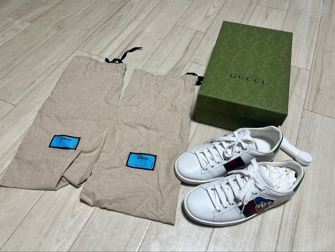 Gucci ドナルドダック スニーカー ホワイト GUCCI Disney ディズニー ドナルドダック スニーカー 靴 刺繍 白 赤 緑