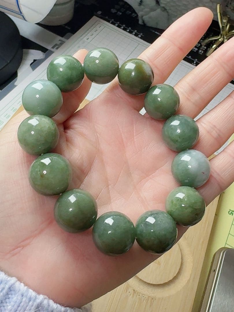 CS-0371天然本翡翠《本物保証》油青緑　天然翡翠 ブレスレット18cm