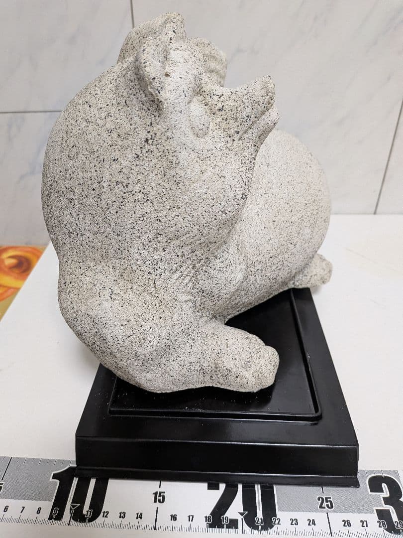 花崗岩（御影石）全長24X横幅23X高さ24センチ重量10