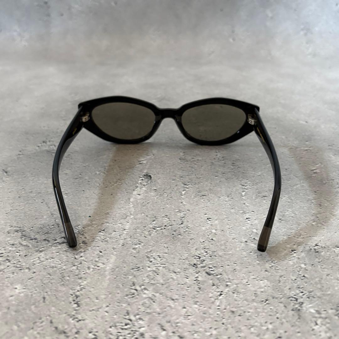 Gentle Monster sunglasses dada - 01 - メルカリ