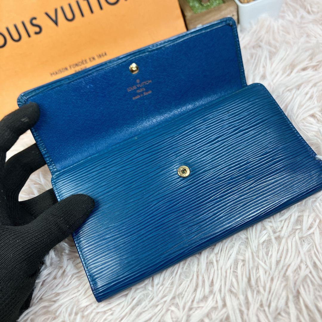 ルイヴィトン 長財布 インターナショナル エピ 三つ折り財布 ブルー 青