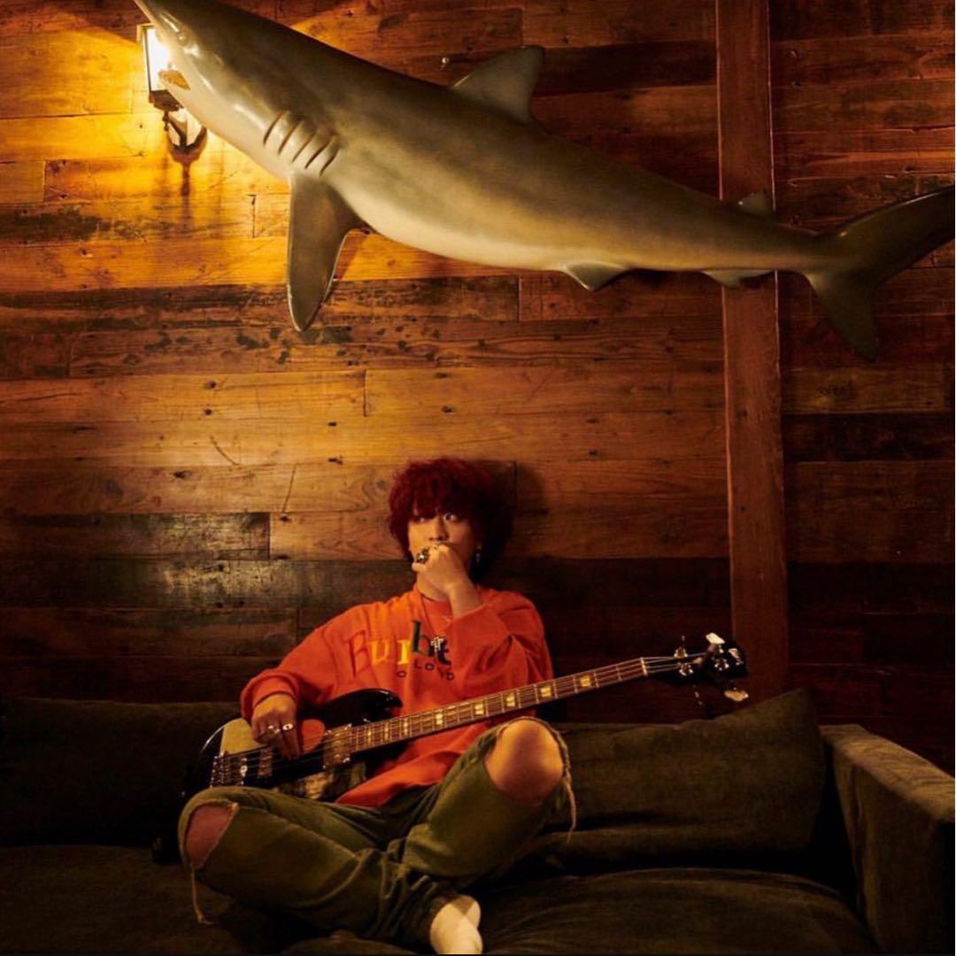 深瀬着用 BURBERRY オレンジ スウェット - メルカリ