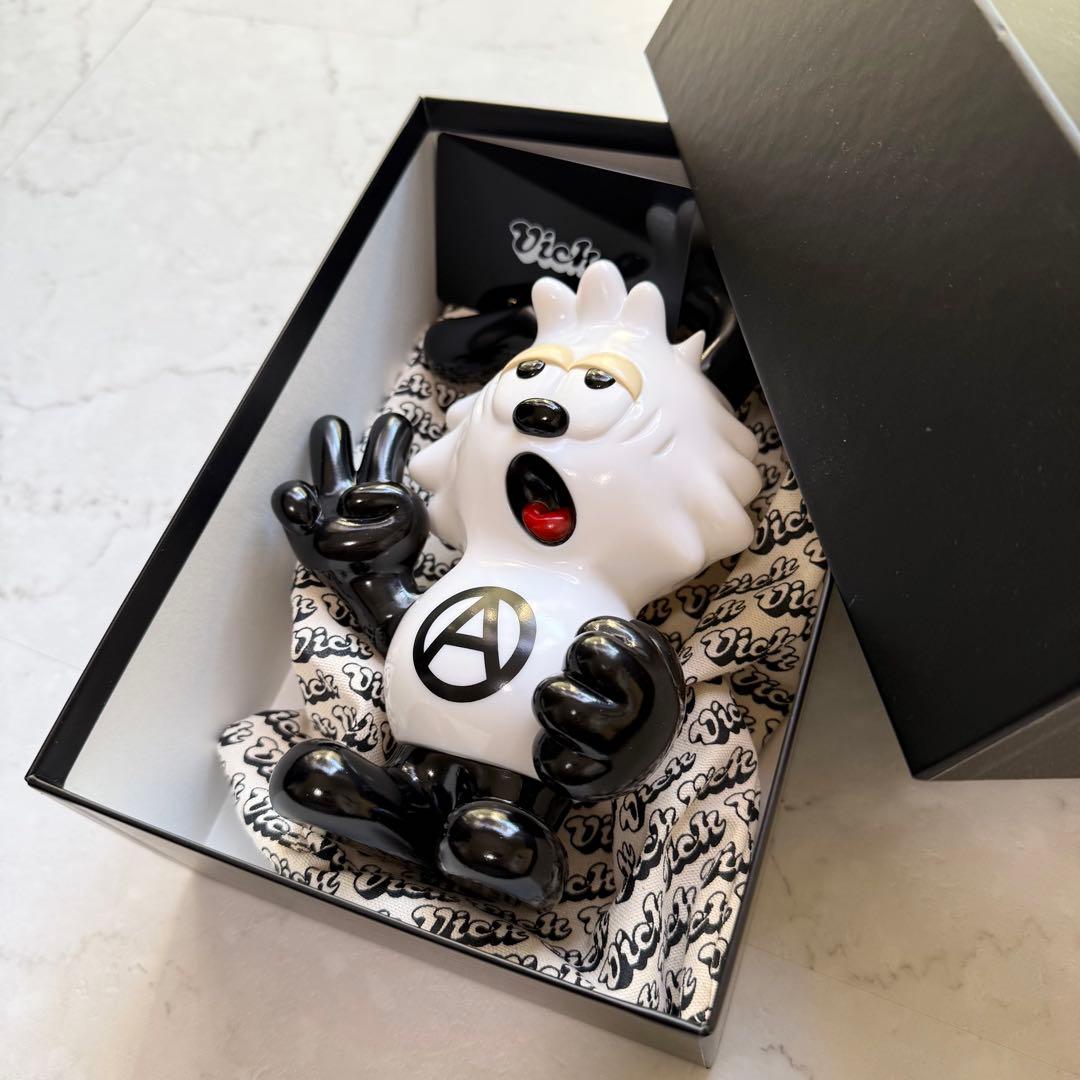 新品 VERDY vick フィギュア Amazon | VICK secret base フィギュア figure VERDY | フィギュア