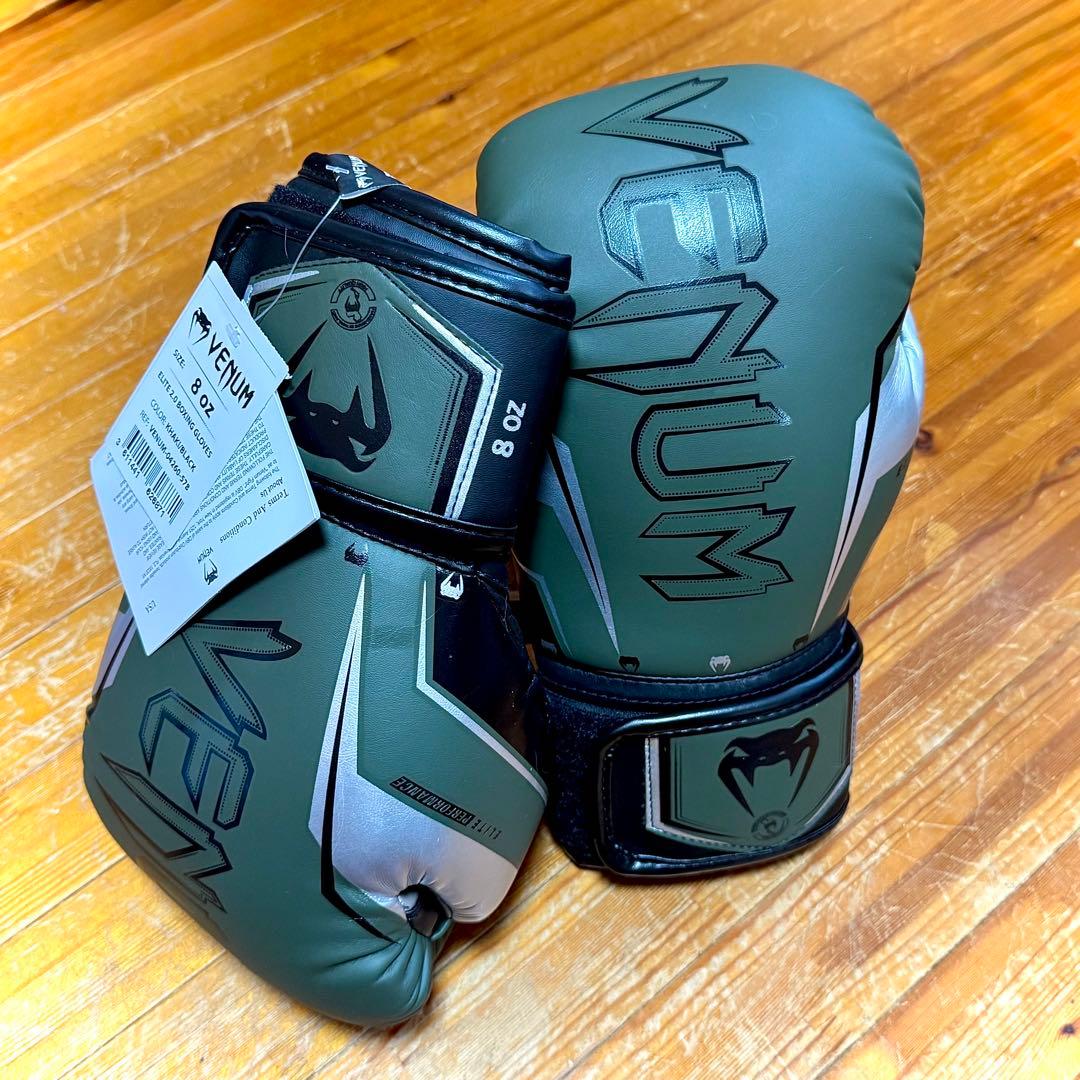 ぎ*ん様 VENUM ヴェナム／ELITE EVOボクシンググローブ／カーキ／8 Venum Elite Evo Boxing Gloves - Khaki/Silver - Venum