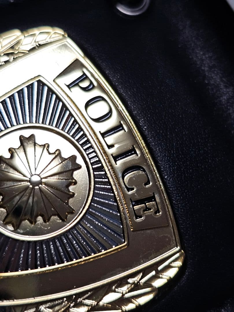 警察グッズ映画ドラマ撮影用レプリカ警察手帳過度な値下げ交渉はブロックします