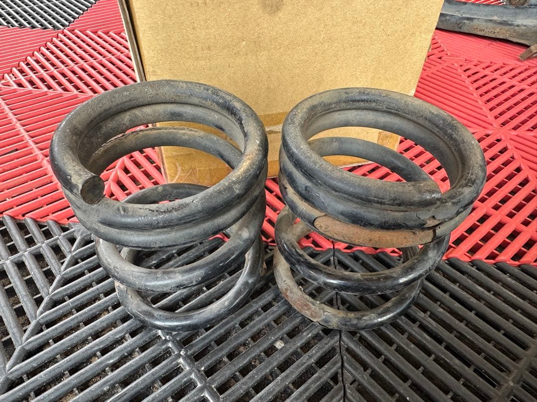 パーツ LEON ID81 12k CF-8_01.jpg