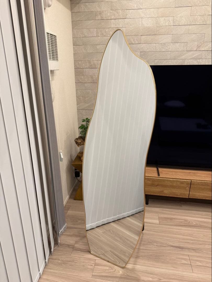 ウェーブスタンドミラー ゴールド 160cm 楽天市場】鏡 スタンドミラー 全身 姿見鏡 全身鏡 ウェーブミラー 韓国