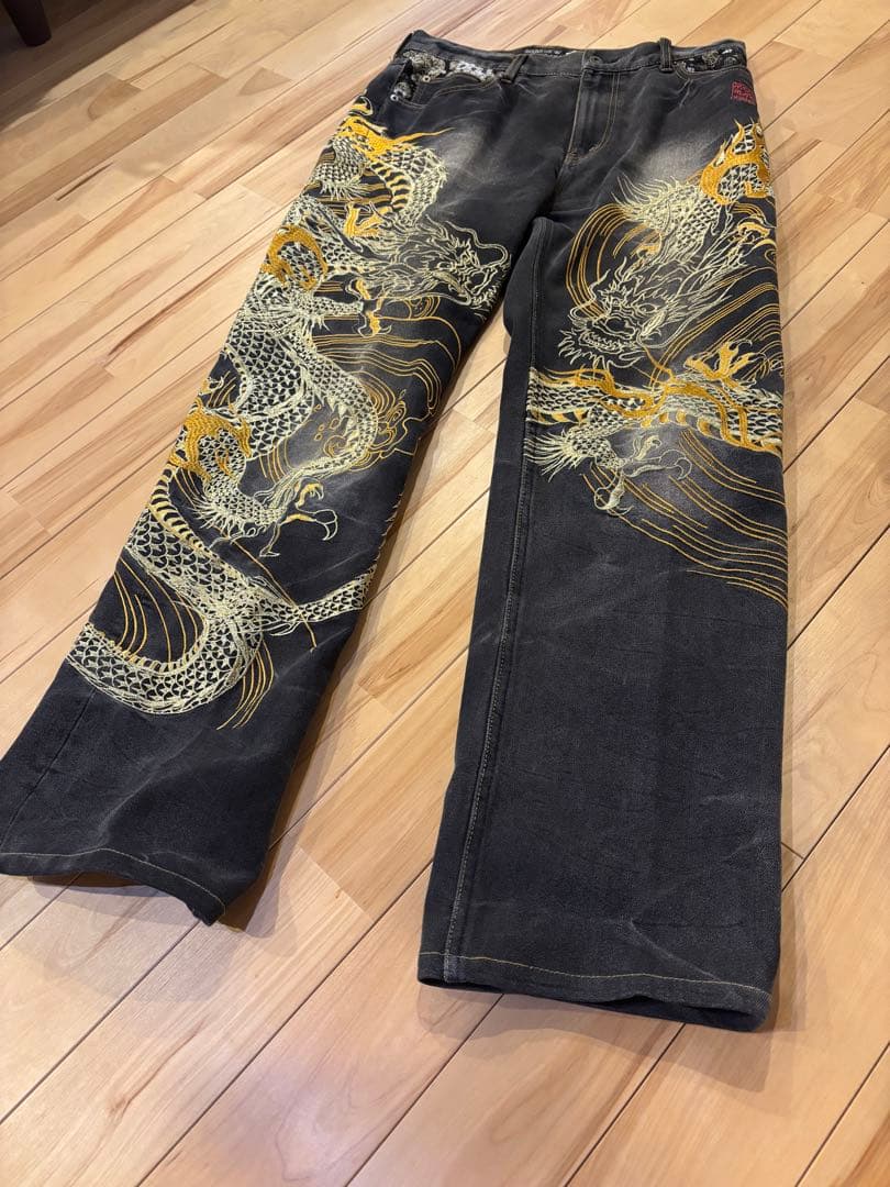 お値下げ　絡繰魂　金糸 刺繍ドラゴン刺繍 黒 ストレートパンツ 楽天市場】絡繰魂 漆 ワイドパンツ 九尾 狐 mens 和柄 総刺繍 メンズ