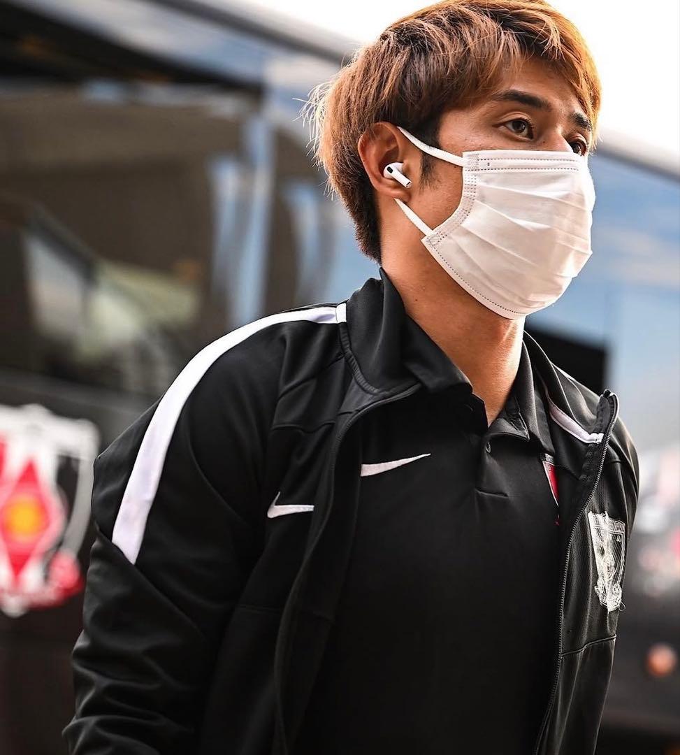 浦和レッズ2022 支給品3点セット 移動着 - メルカリ