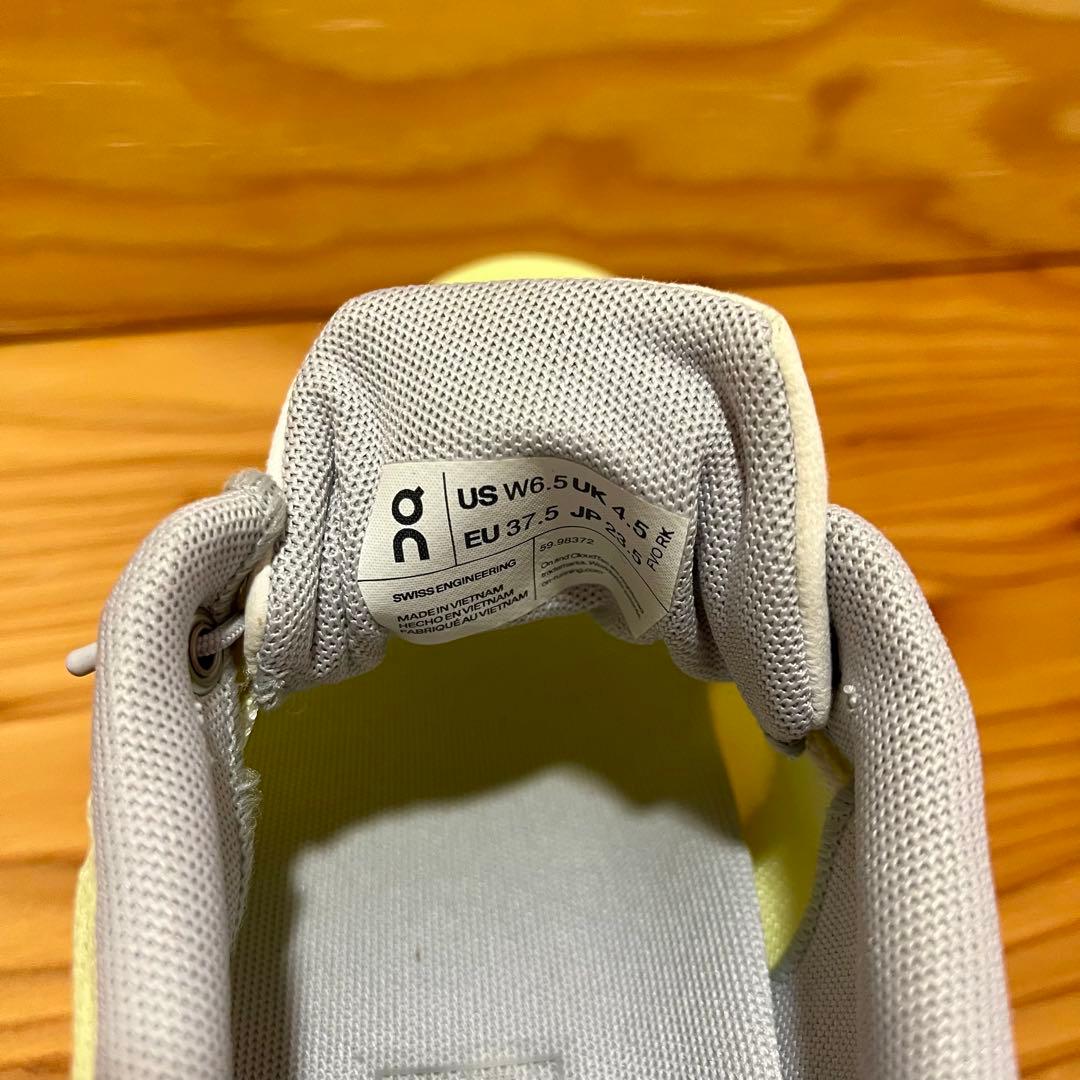 On クラウド5 23.5cm