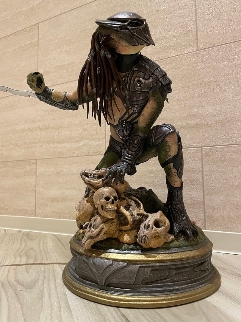 ☆プレデターズファルコナーサイドショウマケット☆スタチュー - メルカリ