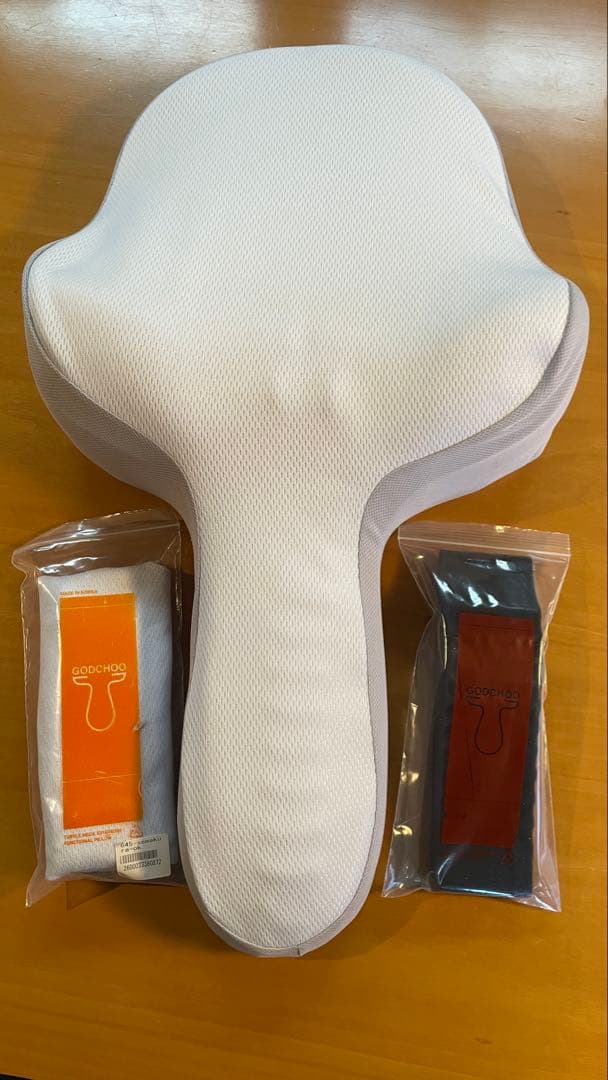 ゴッチョ背まくら - メルカリ