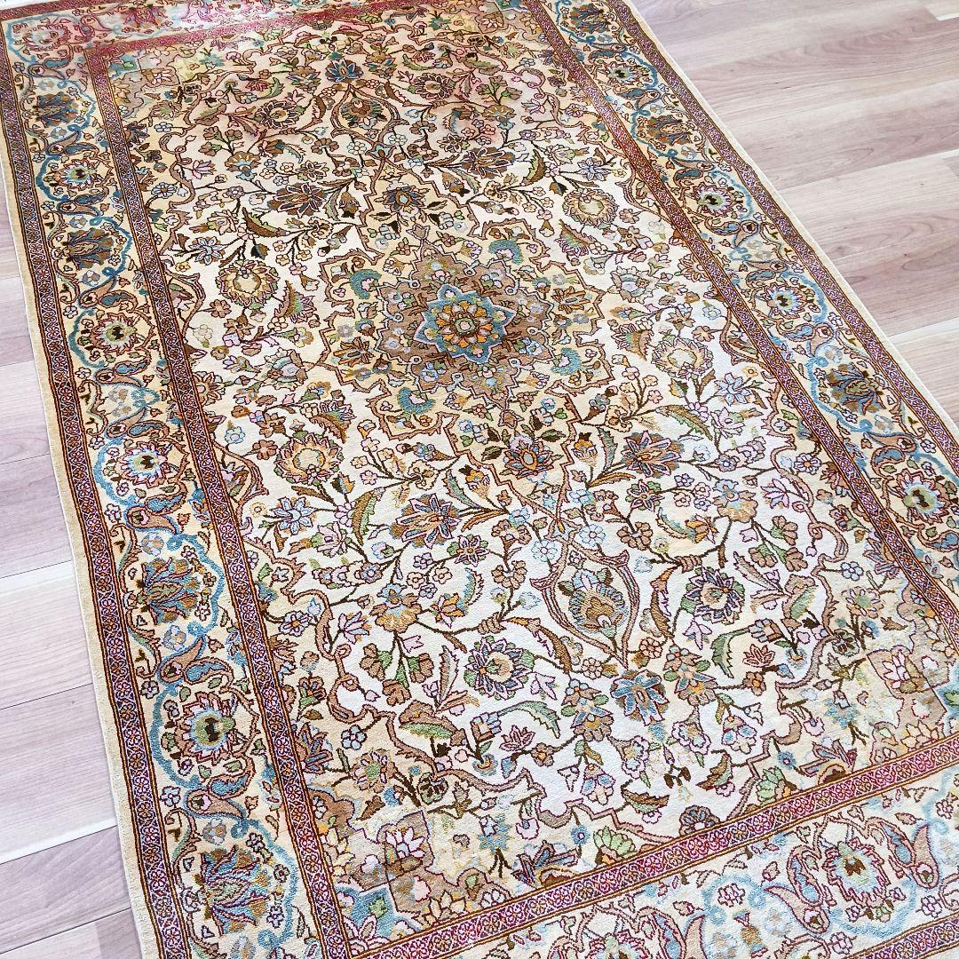 Y3183 高級ペルシャ絨毯 イラン シルク100% 手織り64万ノット 楽天市場】ペルシャ絨毯 【本物イラン産】 ナイン産 マット パープル