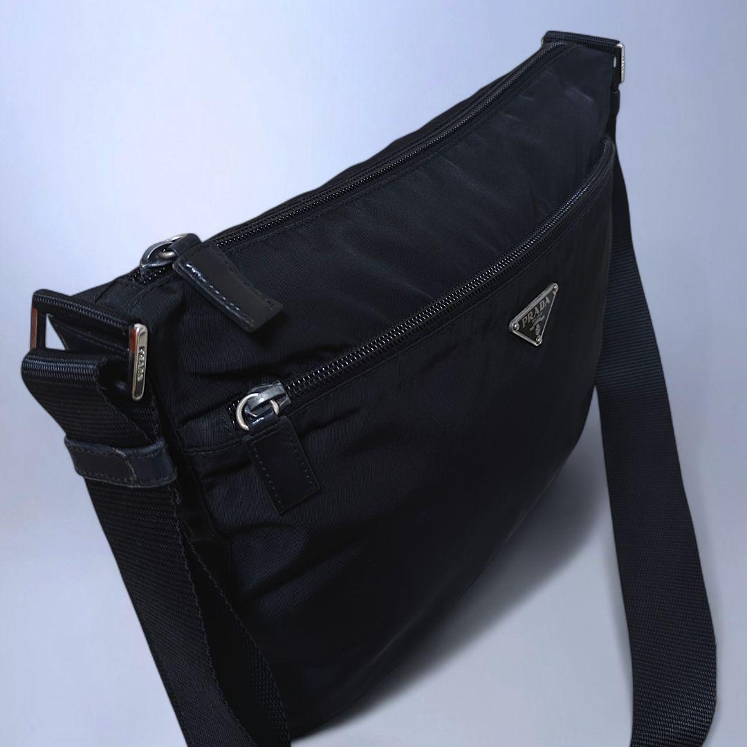 極美品 PRADA ショルダーバッグ メッセンジャーバッグ 斜め掛け