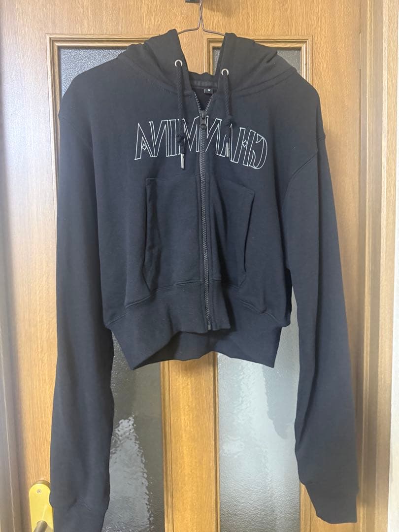 ちゃんみなクロップド パーカー フーディ Mサイズ - メルカリ