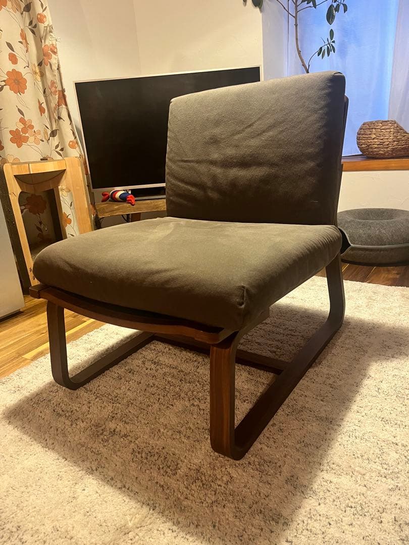 無印商品　シングルダイニングソファ　オーク リビングでもダイニングでもつかえるソファチェア・オーク材 | 無印良品