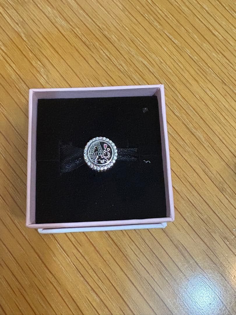 Disney Pandora ブレスレット チャーム マリーちゃん、パリ - メルカリ