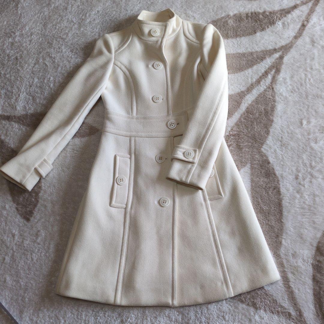 BURBERRY ホワイト ロングコート - メルカリ