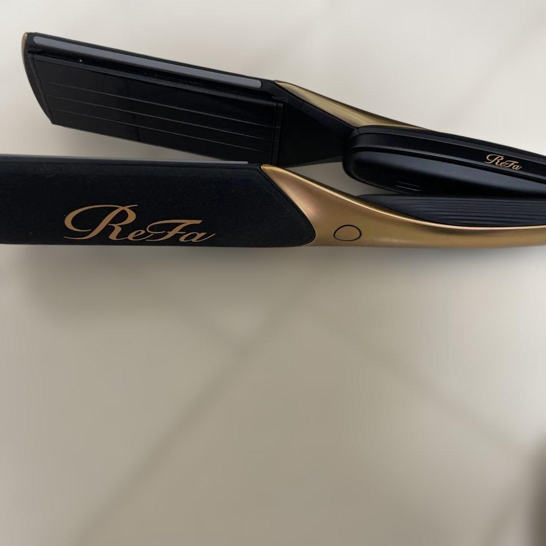 ReFa POWER STRAIGHT IRON PRO サロン限定 ワンストロークでうねり整う「ReFa POWER STRAIGHT IRON PRO（リファ