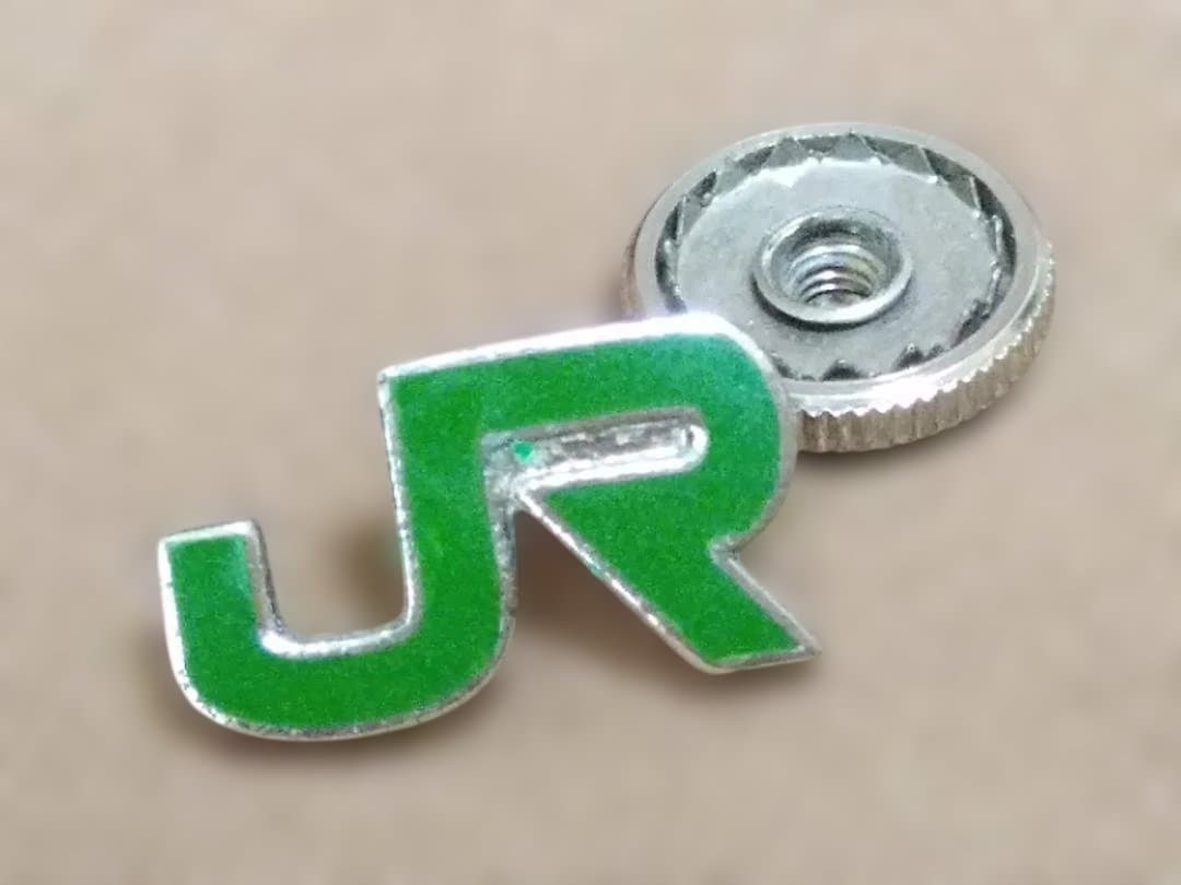 と*い様 新品未使用 JR東日本 東日本旅客鉄道株式会社 純銀製 襟章