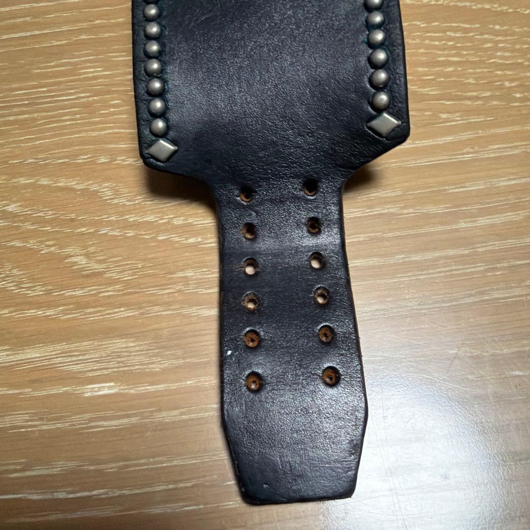 WOLF'S HEAD ウルフズヘッド70ミリ スタッズ付き黒レザーバングル