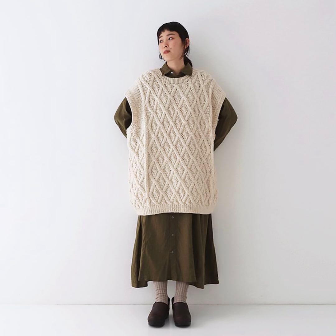 nest robe（ネストローブ）| ペルーハンドニット ケーブル編みベスト