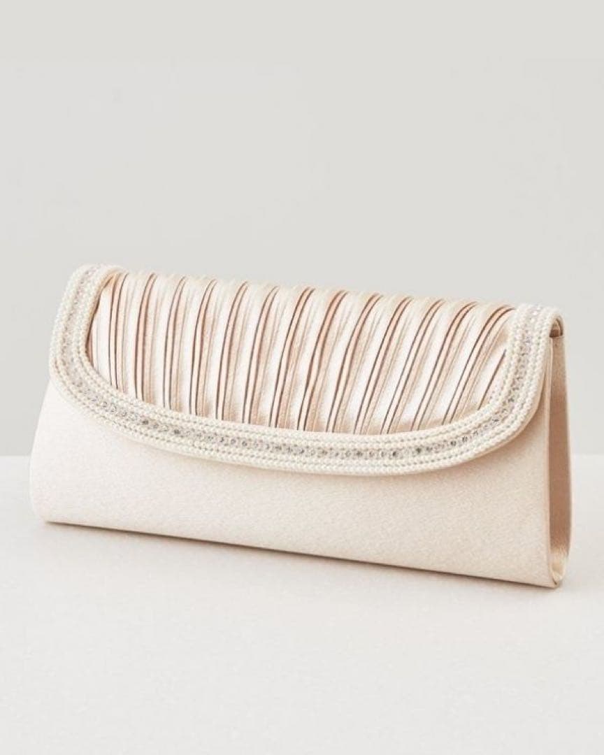 東京ソワール　ミニパールライン×プリーツデザイン　サテンフォーマルバッグ ブラック】ビーズライン×プリーツデザイン サテンフォーマルバッグ