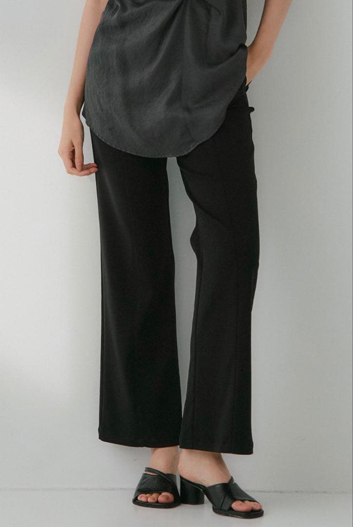 RITAN 未使用　タグ付き　ブラック ストレートパンツ定価¥25300 c117f1565d5d272d2d02fa88ec4e8f