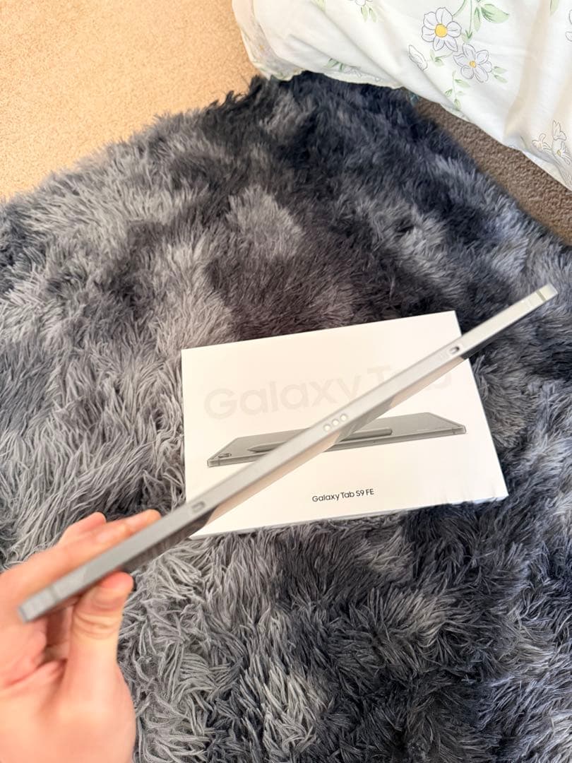 Samsung Galaxy Tab S9 FE 本体 シルバー S Pen付き - メルカリ