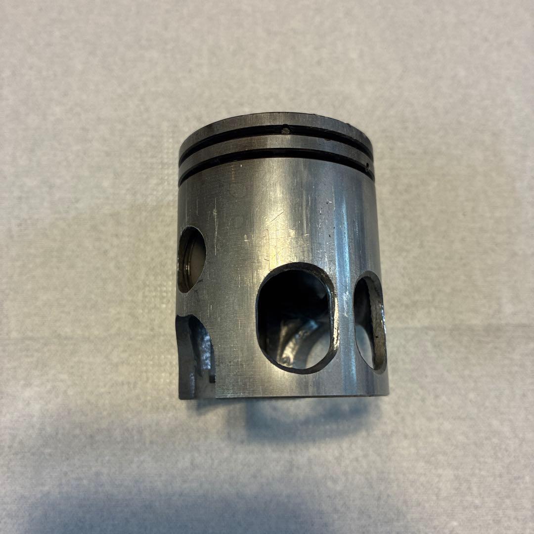 絶盤品 tzr50r RZ50 純正ピストン - メルカリ