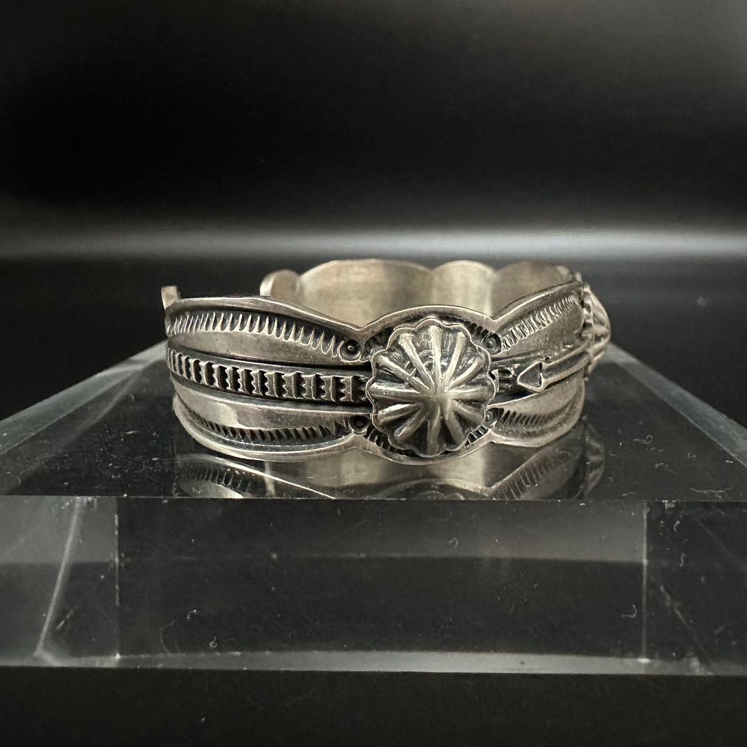 Navajo DONOVAN CADMAN アポロコンチョ バングル - メルカリ