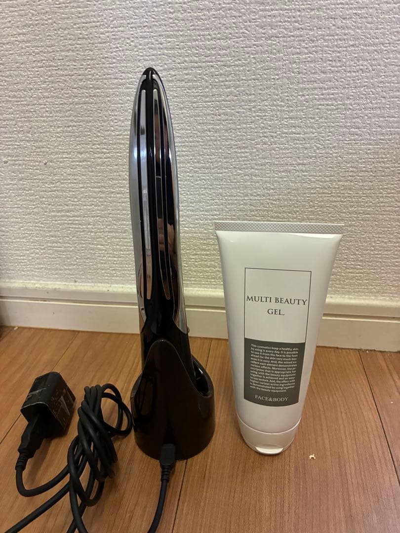 パイラナイト PYR KNIGHT MULTI BEAUTY GEL付き マルチビューティゲル（200g） ｜PYR KNIGHT - 顔も身体も追求するのは