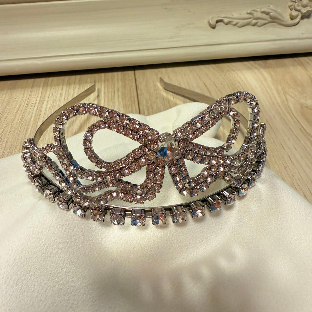 BLUMARINE 張元英ラインストーンクラウン正規品 - メルカリ