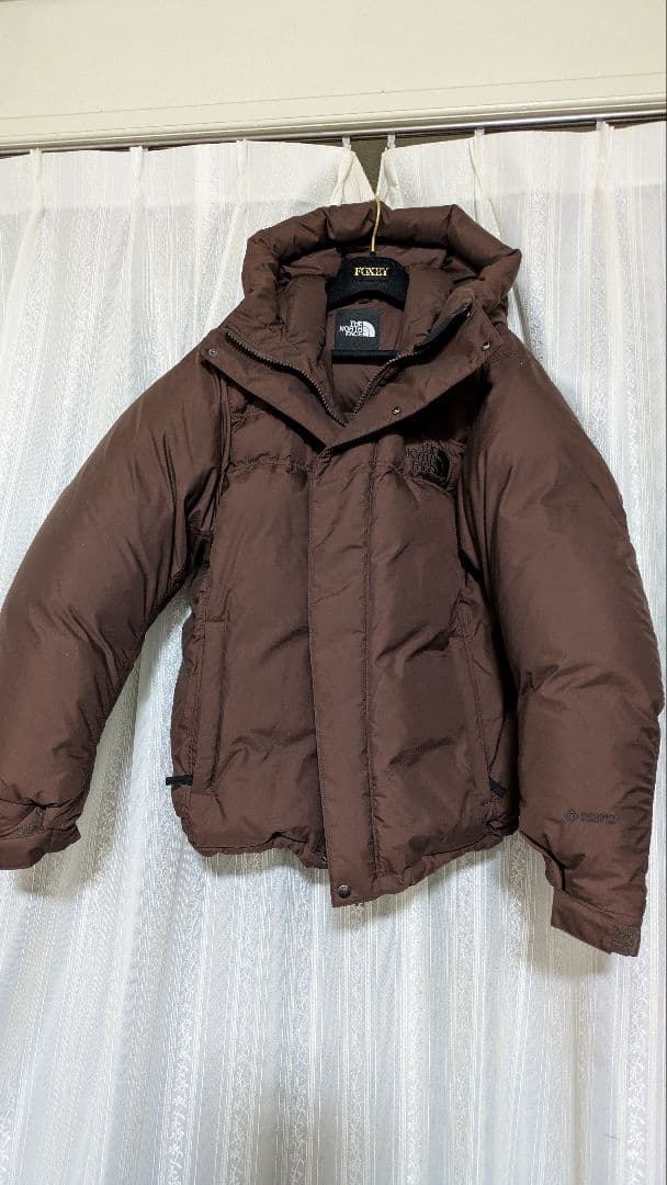 THE NORTH FACE ブラウン ダウンジャケット　フード付き THE NORTH FACE（ザ ノースフェイス） ノースフェイス ダウン