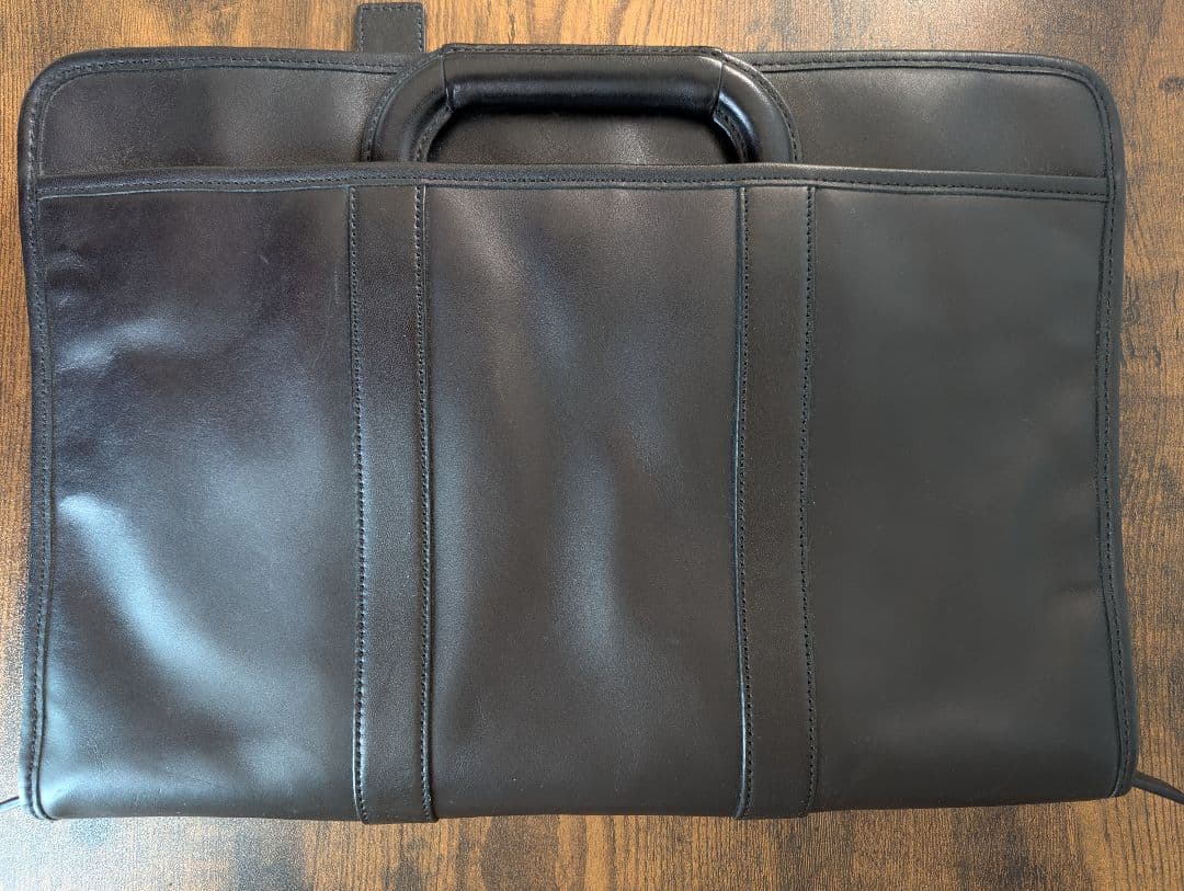 《 USED 》COACH ブラック レザービジネスバッグ