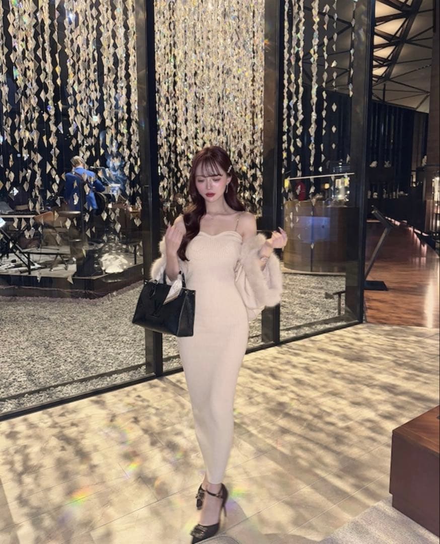 《大人気》elmyu ファーポンチョカーデ×チェーンワンピset パーティー白