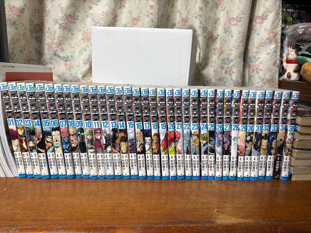 全巻セット ワンパンマン ハガキ付き 新品 / [全巻収納ダンボール本棚付]ワンパンマン (1-35巻 最新刊) 全巻