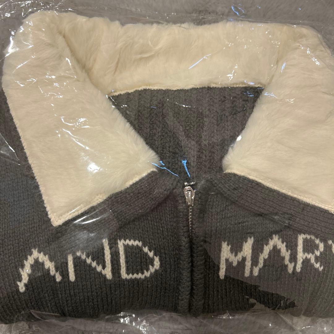 Mary logo zip tops ANDMARY - メルカリ