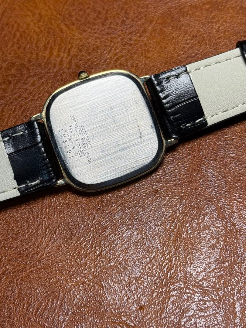 B11 希少 稼動品 SEIKO DOLCE スクエア型 80年代 - メルカリ